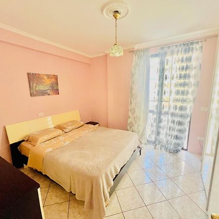 Lovely 3-Bedroom Rental Unit In Δυρράχιο Εξωτερικό φωτογραφία